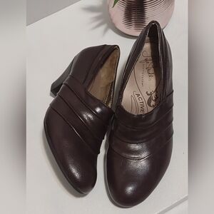 Life Stride Women's Dark Brown Heels